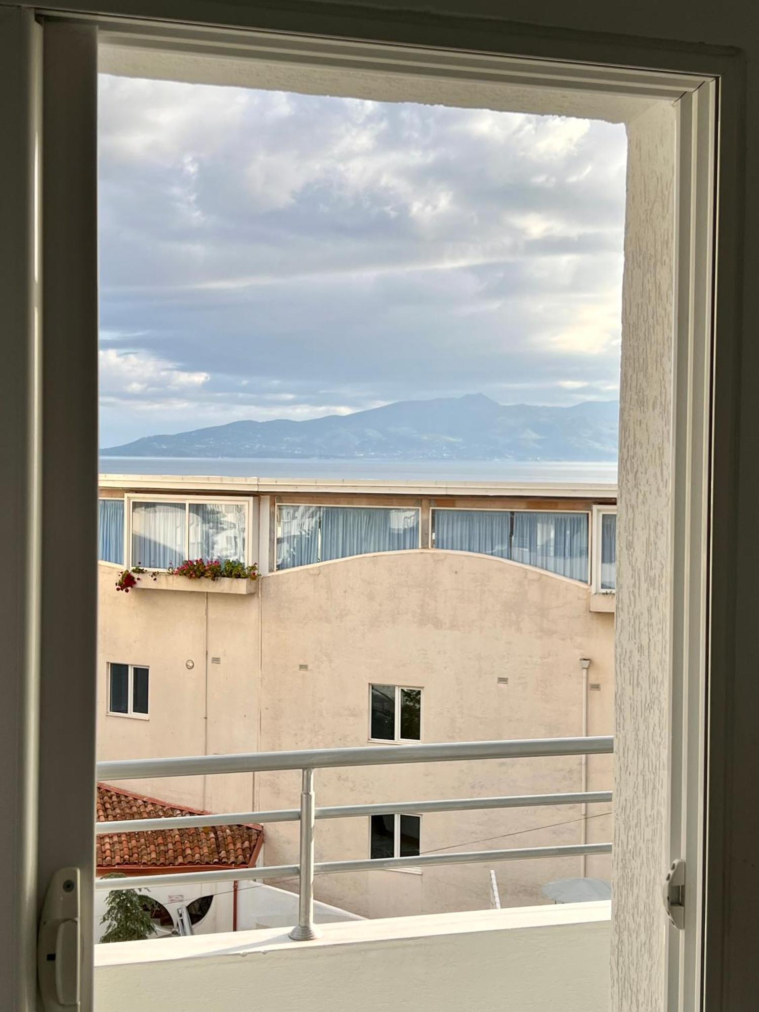 Gjoka Apartments, In Front Of Bougainville Bay Sarandë 部屋 写真