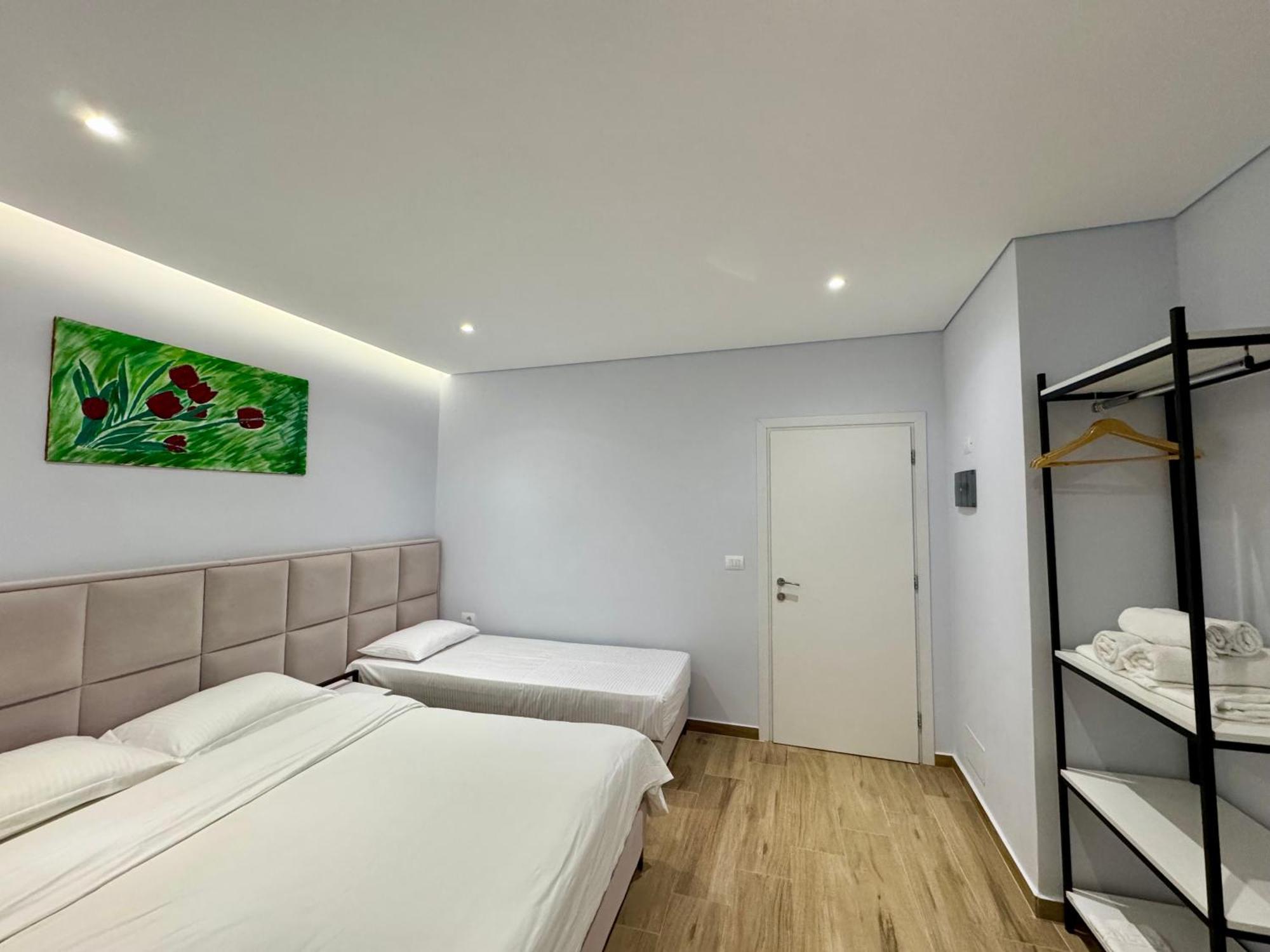 Gjoka Apartments, In Front Of Bougainville Bay Sarandë エクステリア 写真