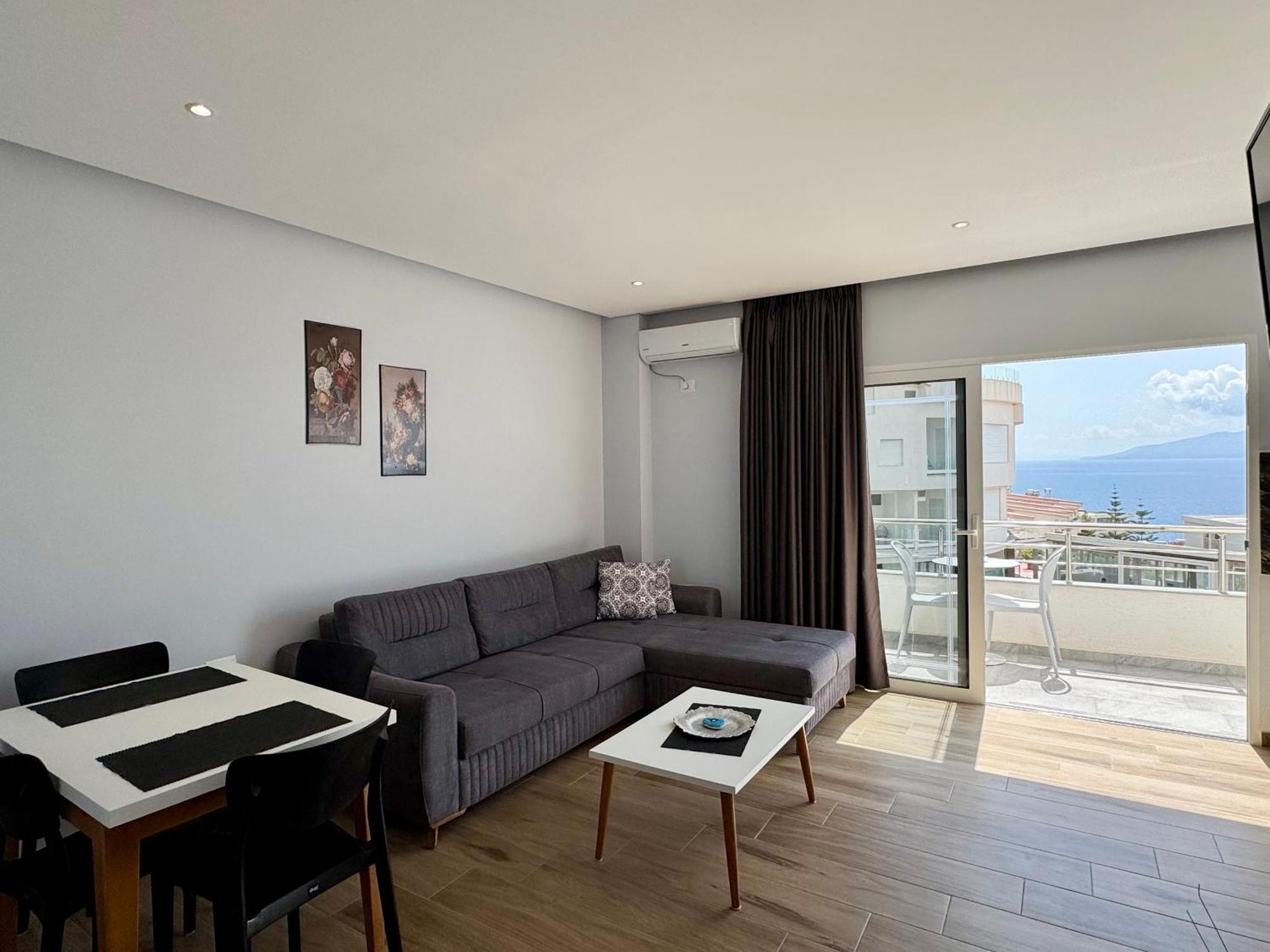 Gjoka Apartments, In Front Of Bougainville Bay Sarandë エクステリア 写真
