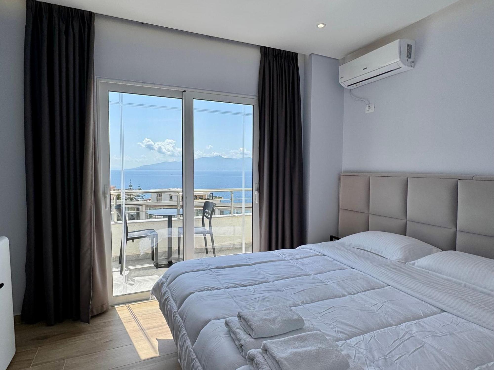 Gjoka Apartments, In Front Of Bougainville Bay Sarandë エクステリア 写真